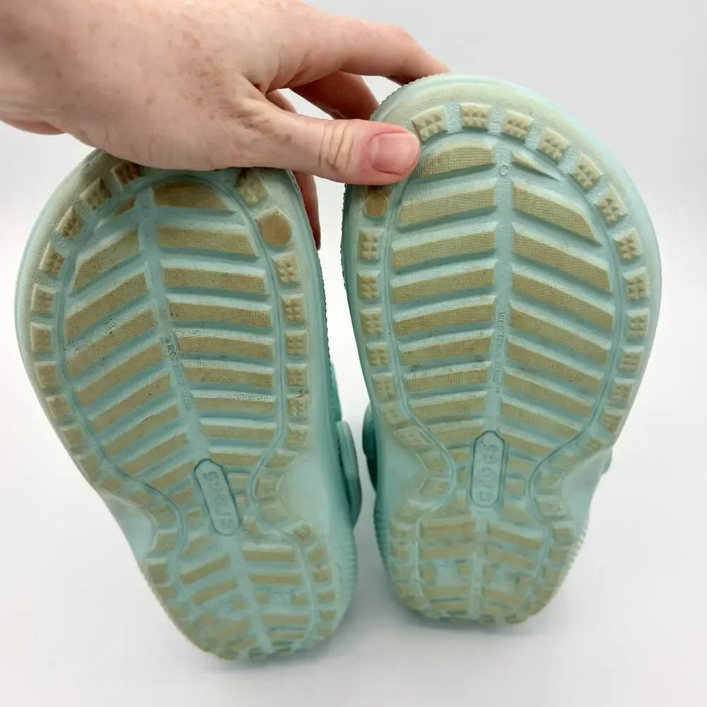 Crocs Classic Neo Puff Short Snow Boots Women’s Size 5 Pure Water Blue Fleece